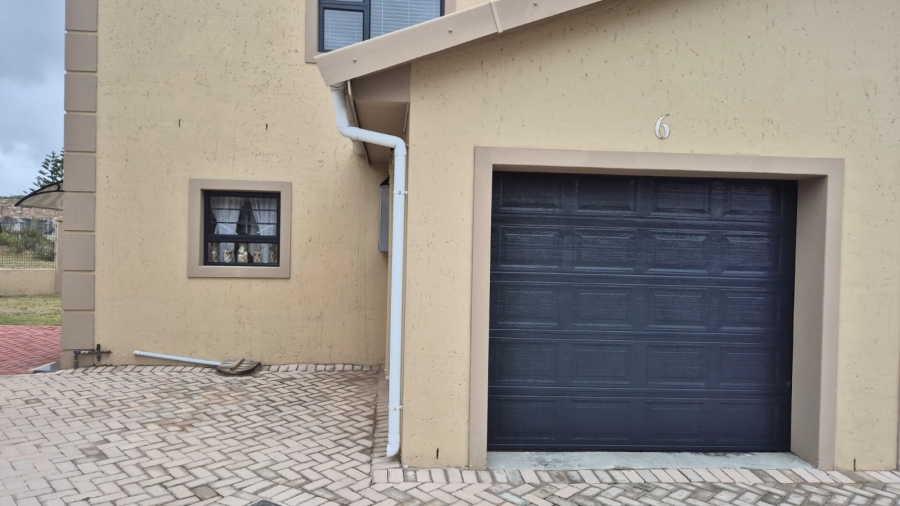 3 Bedroom Property for Sale in Heiderand Western Cape